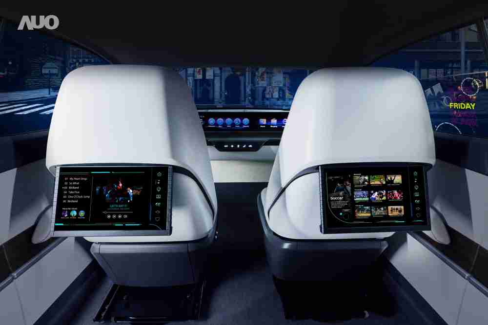 CG电子新一代Smart Cockpit 2024，，，，以Micro LED先进显示技术优势，，，，创建〝可卷式后座娱乐显示器〞，，仅在互动时才显示出所需画面及信息，，，扩充更丰富的娱乐和交互信息服务，，获国际奖项荣耀